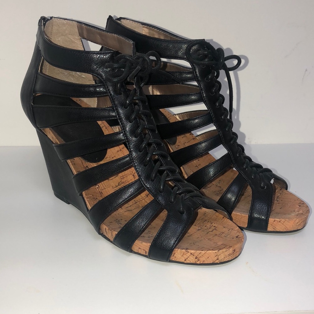 BCBG wedges. Sz 10